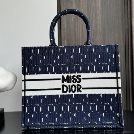 chr1st1an D10r shopping bags